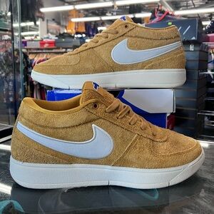 Nike Book 1 Chevrolet Gold Leaf Size 9.5